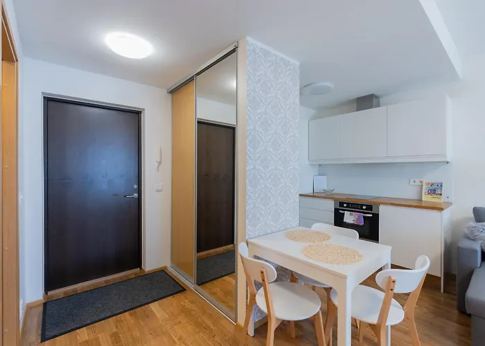 Aida Center * 페르누